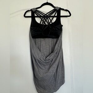 Lululemon Free To Be Wild 2-In-1 Tank Top in Gray Size 6